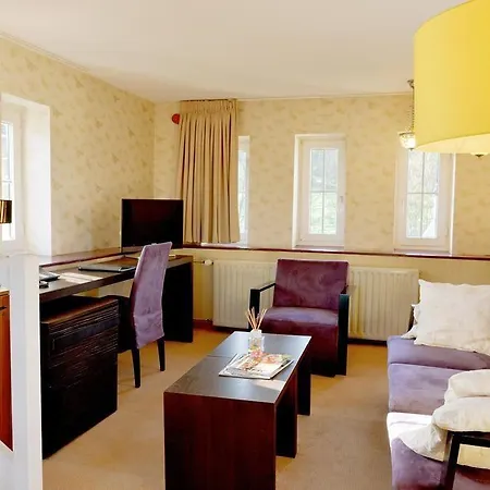 Kasteel Geulzicht 4* Maastricht